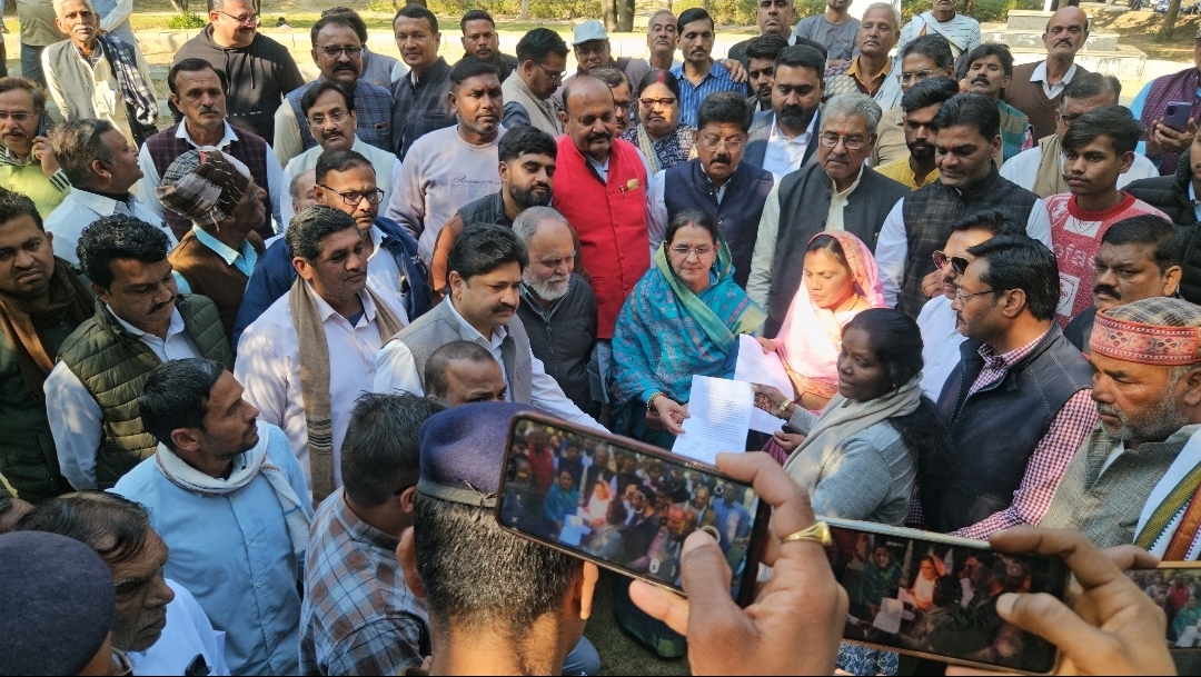 जिला कांग्रेस कमेटी द्वारा श्रीमान पुलिस अधीक्षक को ज्ञापन सोपा गया