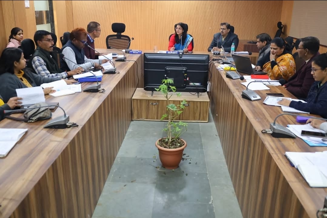 कलेक्टर श्रीमती रजनी सिंह की अध्यक्षता में स्वास्थ्य समिति की बैठक सम्पन्न