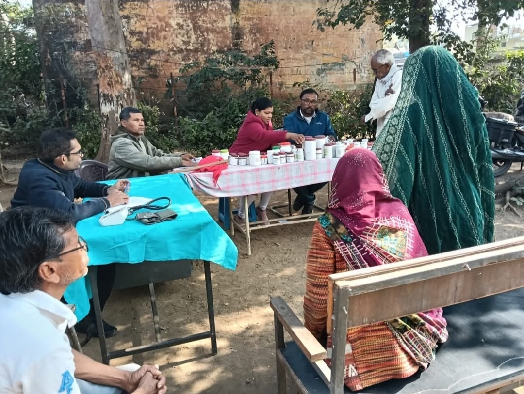शासकीय आयुर्वेदिक औषधालय पनारी में आयोजित हुआ नि:शुल्क चिकित्सा शिविर