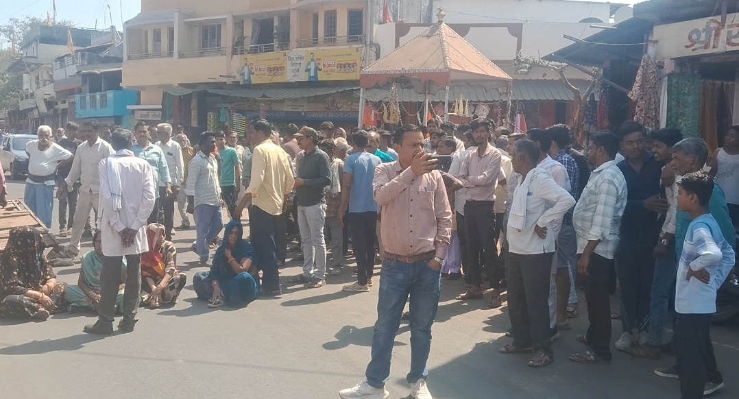 नरसिंगपुर जिले के गाडरवारा तहसील से बड़ी खबर सामने आ रही है, जहां एक नाबालिग के साथ हुई बर्बर घटना के बाद हालात तनावपूर्ण बने हुए हैं