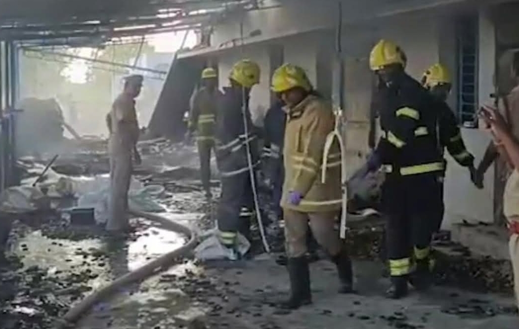 तमिलनाडु की एक पटाखा फैक्ट्री में धमाके से 17 लोगों की मौत