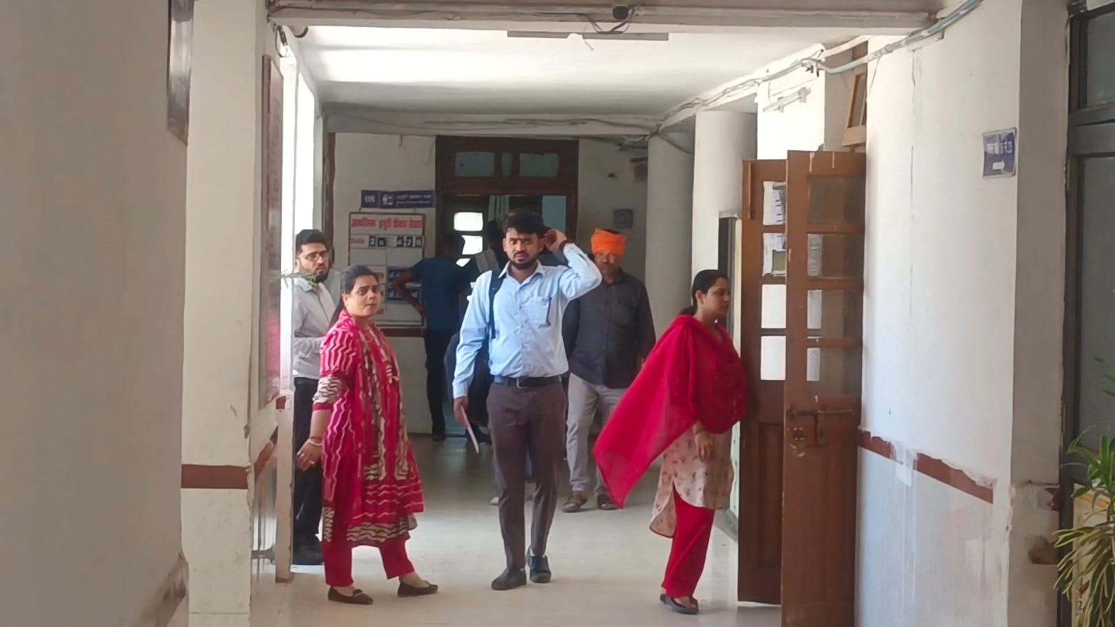 गाडरवारा  🏥 शासकीय सिविल अस्पताल गाडरवारा में निजी दवा कंपनियों के एमआर का बढ़ता हस्तक्षेप