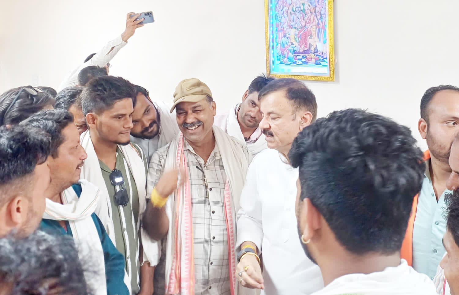गाडरवारा  ग्रामीणों ने विद्युत समस्या के समाधान हेतु सब स्टेशन स्थापना की मांग उठाई