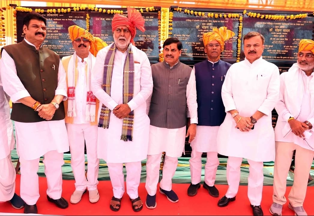 माताओं-बहनों का सम्मान प्रदेश सरकार की सर्वोच्च प्राथमिकता : मुख्यमंत्री डॉ. मोहन यादव मुख्यमंत्री लाड़ली बहना योजना से महिलाएं बन रहीं आर्थिक रूप से सशक्त प्रदेश की 1.25 करोड़ लाड़ली बहनों के खातों में 1835 करोड़ रुपये की राशि अंतरित