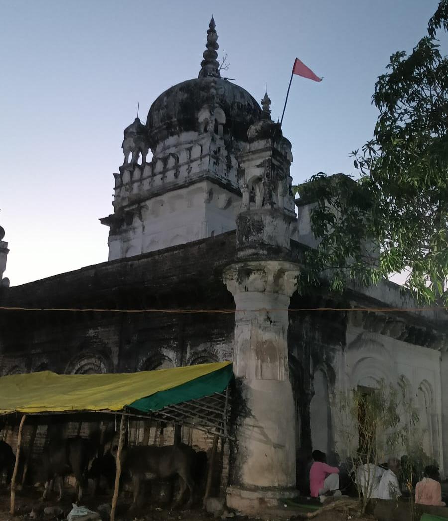 चौगान किला और देव राधा-कृष्ण मंदिर उपेक्षा का शिकार  सदियों पुरानी ऐतिहासिक धरोहर पर मंडरा रहा अस्तित्व का संकट, संरक्षण के अभाव में जर्जर हो रहा मंदिर