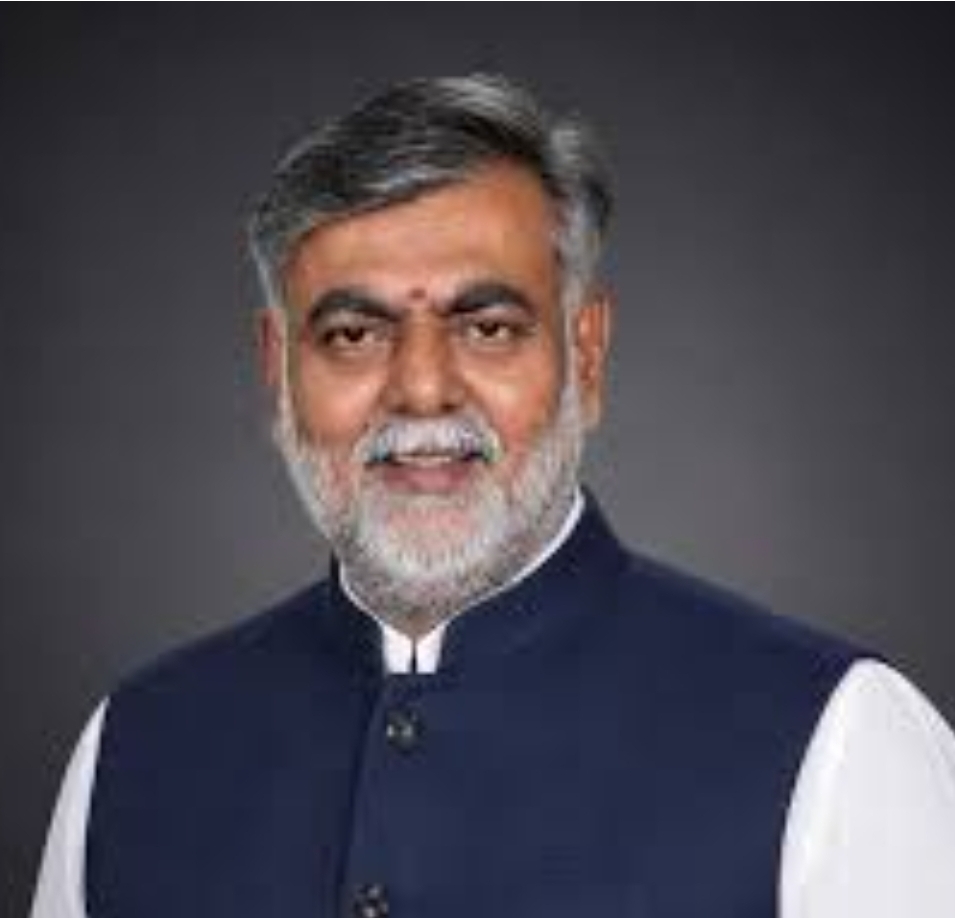केंद्रीय मंत्री प्रहलाद सिंह पटेल का दो दिवसीय जिला प्रवास कार्यक्रम जारी, कई विकास कार्यों की देंगे सौगात ​नरसिंहपुर: मध्य प्रदेश के पंचायत एवं ग्रामीण विकास व श्रम मंत्री श्री प्रहलाद सिंह पटेल आगामी 10 और 11 जून को नरसिंहपुर जिले के प्रवास पर