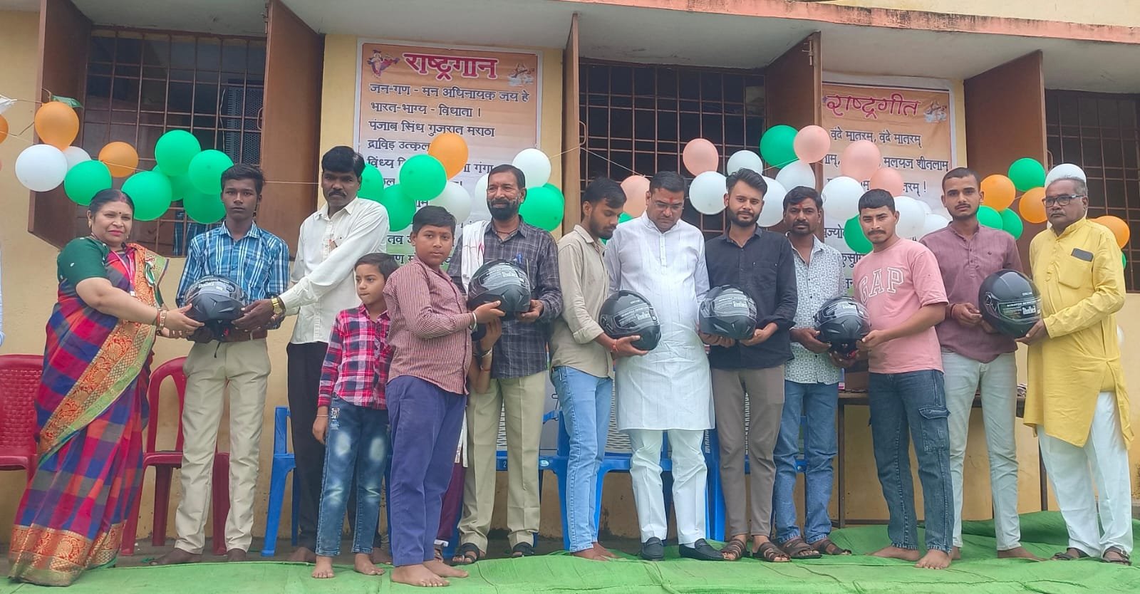 पीएम श्री विद्यालय पिपरिया कला में हर्षोल्लास से मनाया गया स्वतंत्रता दिवस  ध्वजारोहण, रंगारंग सांस्कृतिक प्रस्तुतियों और प्रतिभाशाली विद्यार्थियों के सम्मान के साथ हुआ आयोजन; कृषि प्रयोगशाला का शुभारंभ