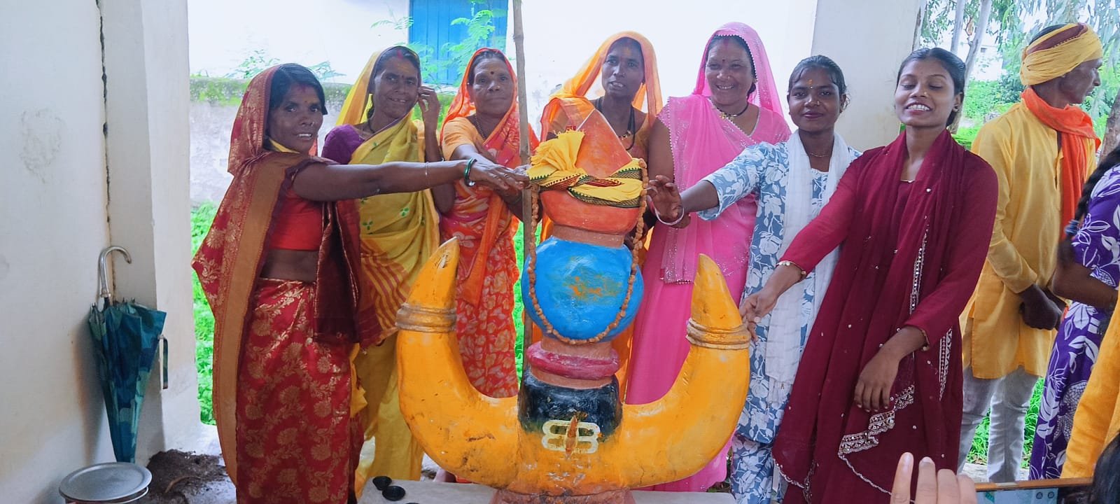 ग्राम नेर में धूमधाम से मनाया गया विश्व आदिवासी दिवस: हवन-पूजन, सांस्कृतिक प्रस्तुतियां और विशाल भंडारे का हुआ आयोजन