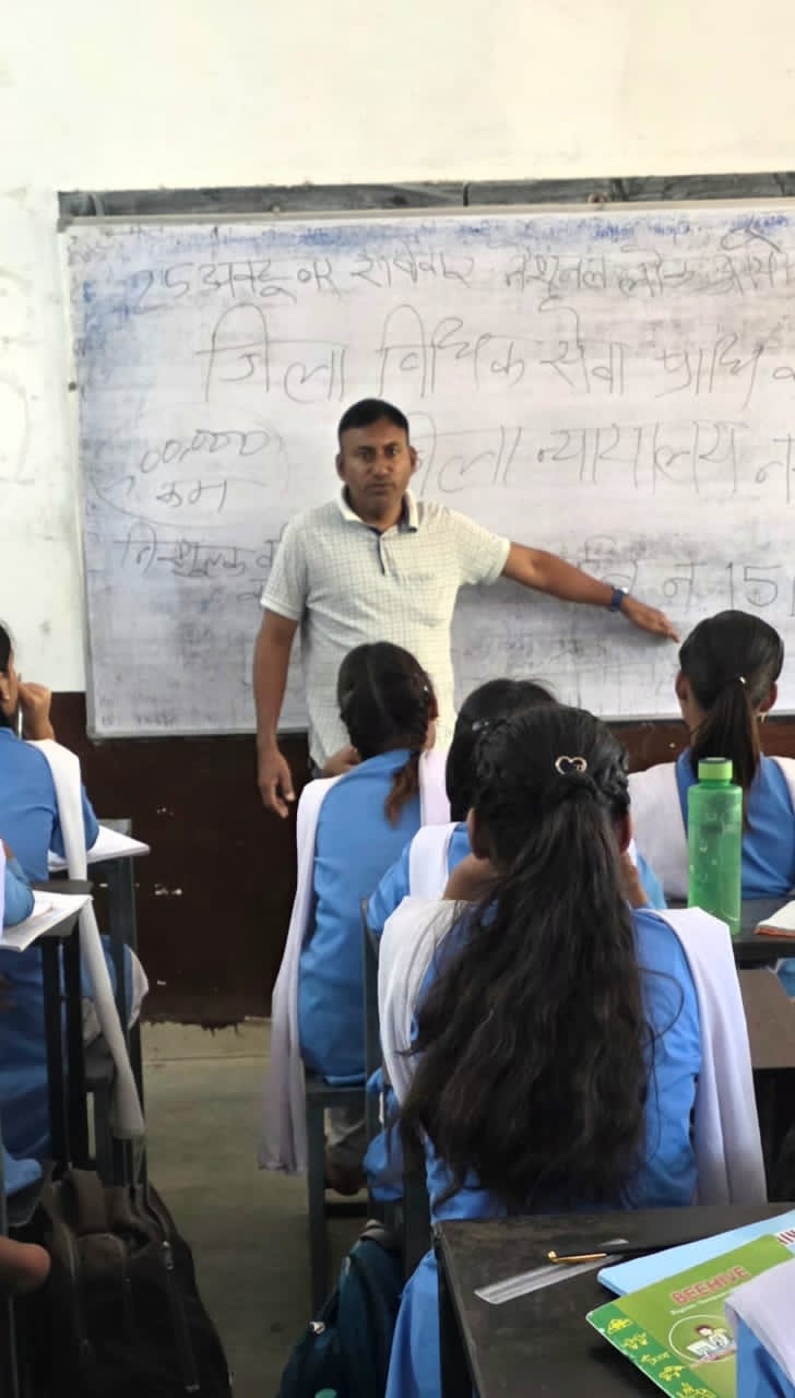 नरसिंगपुर ​स्मार्टफोन का इस्तेमाल संभलकर करें: उमरिया (चिनकी) में छात्रों को दी गई ऑनलाइन गेमिंग और साइबर ठगी से बचने की चेतावनी